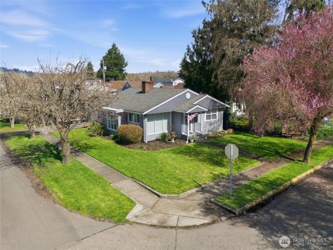 2748 Field Street Longview WA 98632