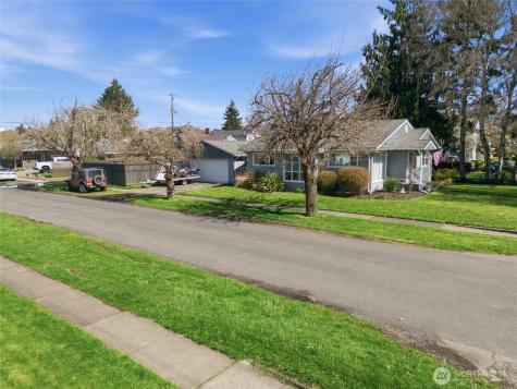 2748 Field Street Longview WA 98632