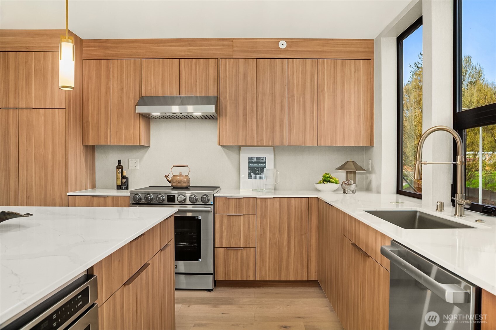 614 5th Avenue S Edmonds WA 98020