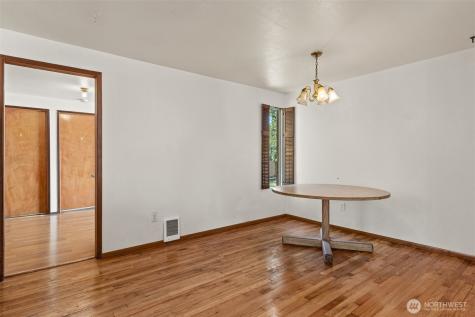 13721 37th Avenue NE Seattle WA 98125