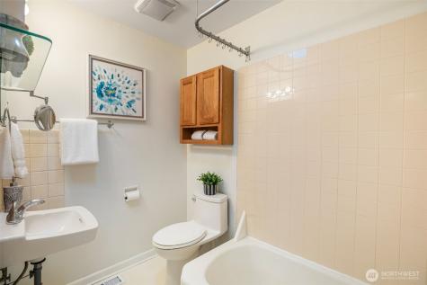 4829 S Kenny Street Seattle WA 98118