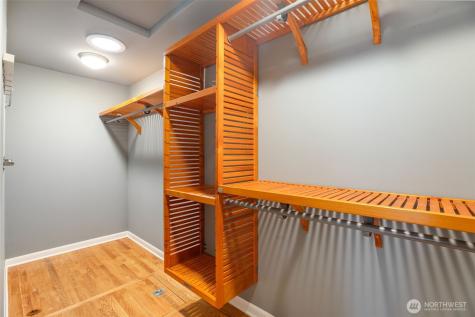 4829 S Kenny Street Seattle WA 98118