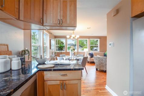 4829 S Kenny Street Seattle WA 98118
