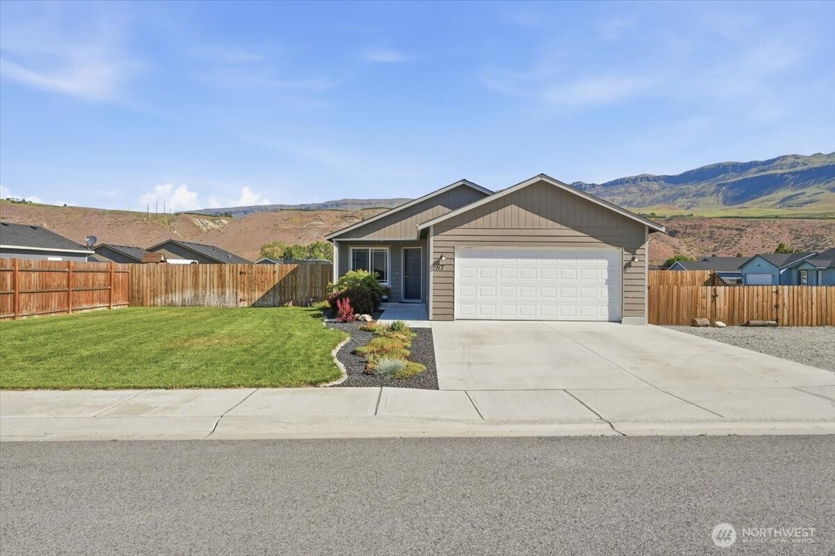 117 Island Loop Road Rock Island WA 98850