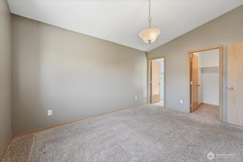 117 Island Loop Road Rock Island WA 98850
