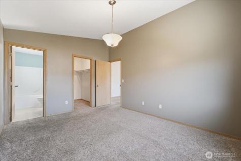117 Island Loop Road Rock Island WA 98850