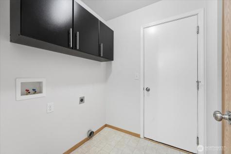117 Island Loop Road Rock Island WA 98850