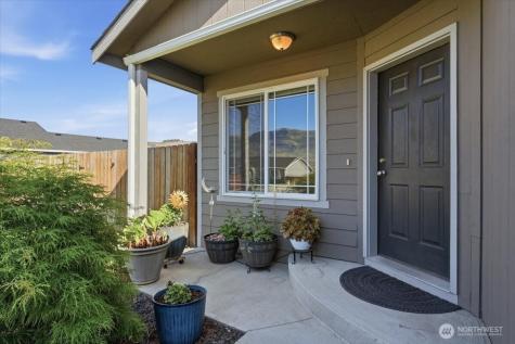 117 Island Loop Road Rock Island WA 98850