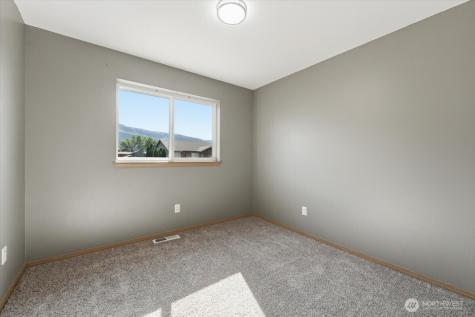 117 Island Loop Road Rock Island WA 98850