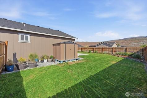 117 Island Loop Road Rock Island WA 98850
