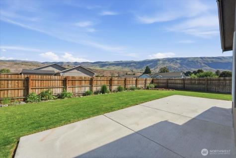 117 Island Loop Road Rock Island WA 98850