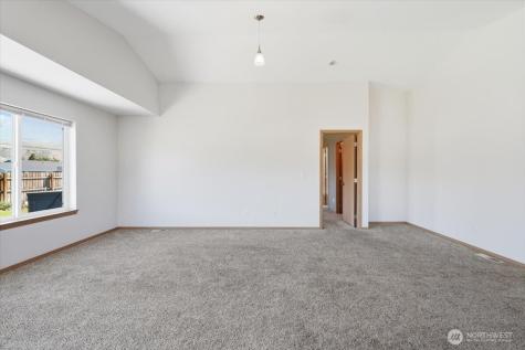 117 Island Loop Road Rock Island WA 98850