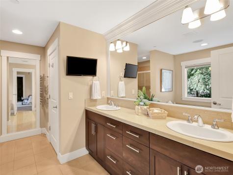 9060 177th Place NE Redmond WA 98052