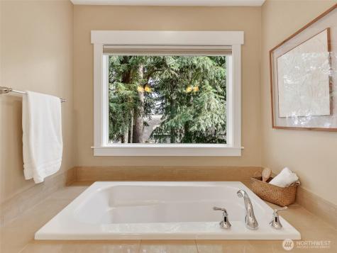 9060 177th Place NE Redmond WA 98052