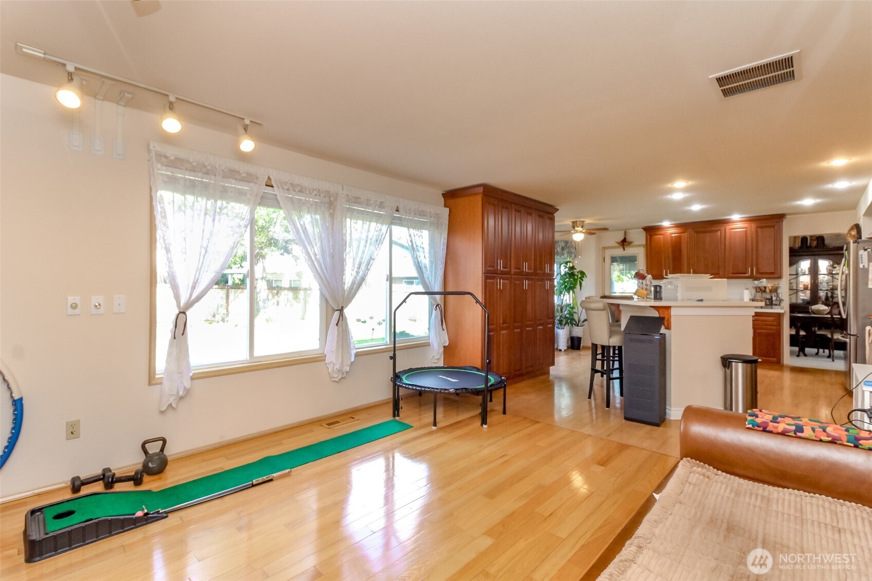 176 Eagle Ridge Drive E Puyallup WA 98374