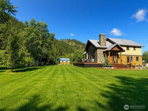 180 Country River Lane Entiat WA 98822