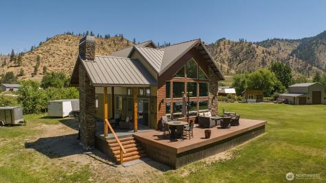 180 Country River Lane Entiat WA 98822