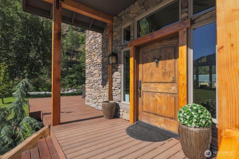 180 Country River Lane Entiat WA 98822