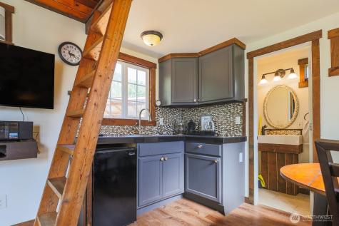 180 Country River Lane Entiat WA 98822