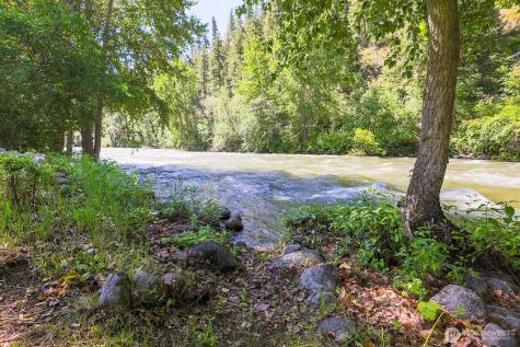 180 Country River Lane Entiat WA 98822