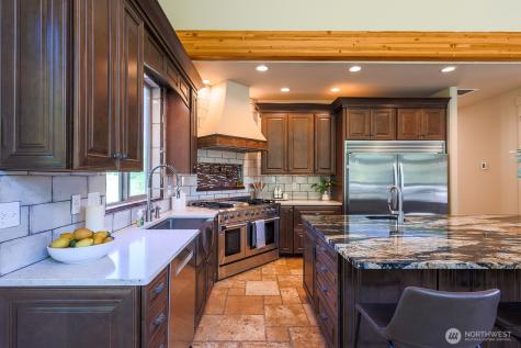 180 Country River Lane Entiat WA 98822