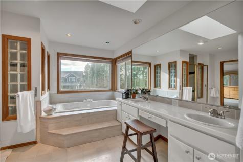 13515 152nd Street E Puyallup WA 98374