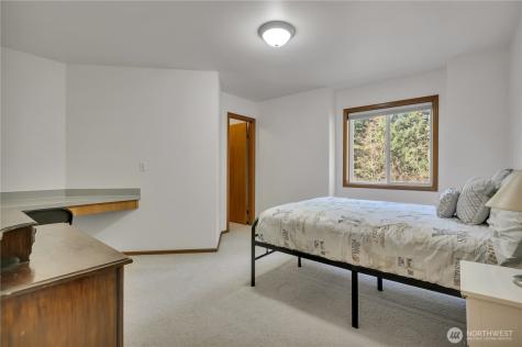 13515 152nd Street E Puyallup WA 98374