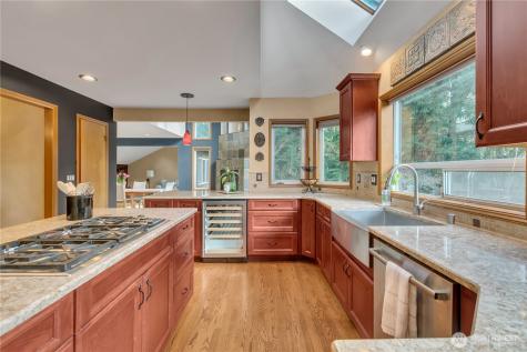 13515 152nd Street E Puyallup WA 98374