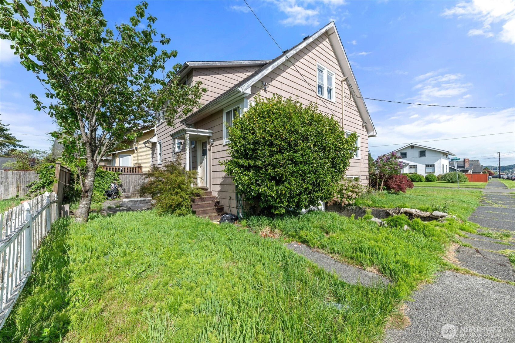422 W 3rd Street Aberdeen WA 98520