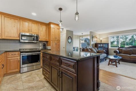 6427 182nd Place SW Lynnwood WA 98037