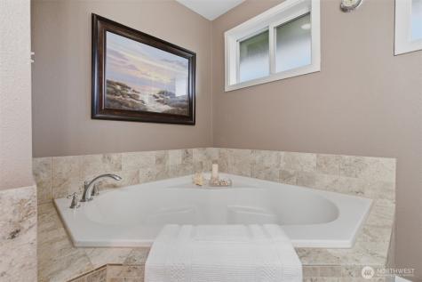 6427 182nd Place SW Lynnwood WA 98037