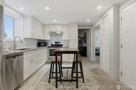 6427 182nd Place SW Lynnwood WA 98037