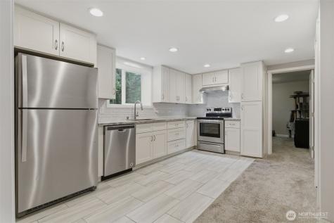 6427 182nd Place SW Lynnwood WA 98037