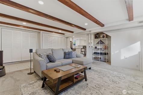 6427 182nd Place SW Lynnwood WA 98037