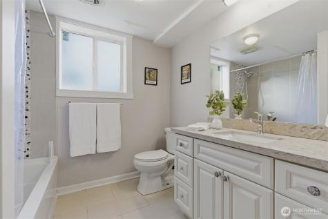 6427 182nd Place SW Lynnwood WA 98037
