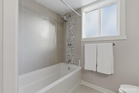 6427 182nd Place SW Lynnwood WA 98037