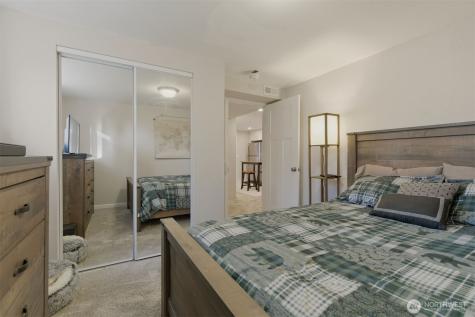6427 182nd Place SW Lynnwood WA 98037