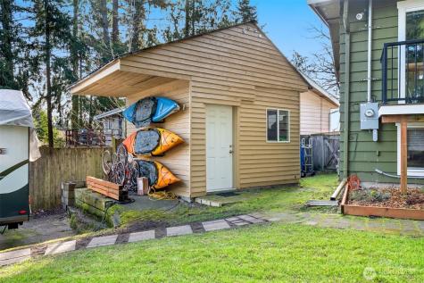 6427 182nd Place SW Lynnwood WA 98037