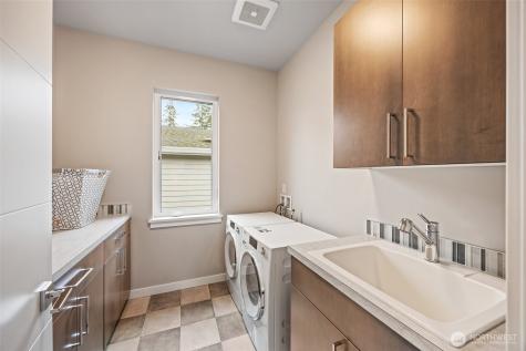 14203 79th Avenue NE Kirkland WA 98034