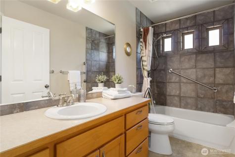 7622 NW Lenox Lane Silverdale WA 98383