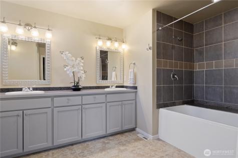7622 NW Lenox Lane Silverdale WA 98383