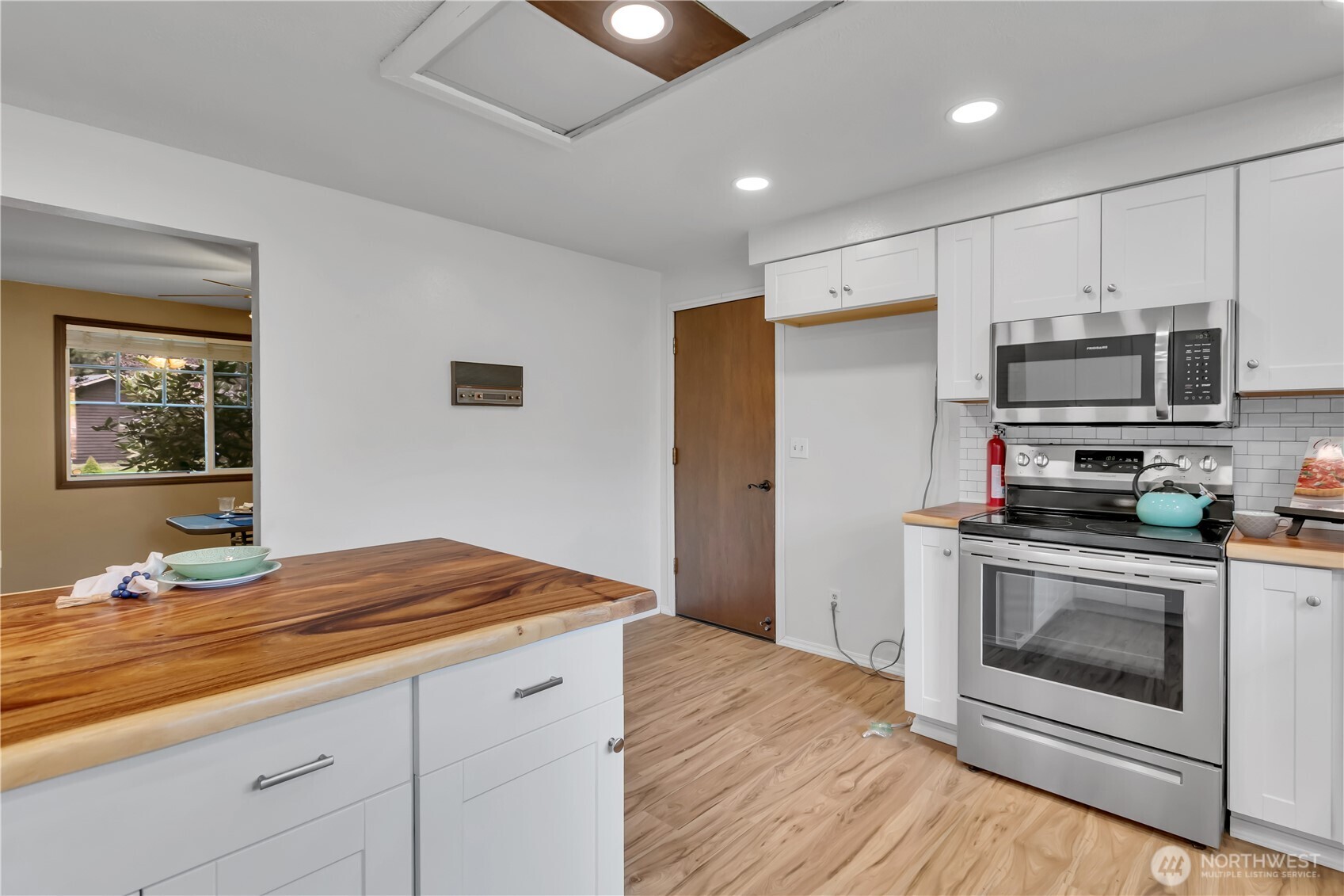 6932 Foster Drive SW Olympia WA 98512