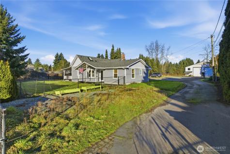 10709 Woodland Avenue E Puyallup WA 98373