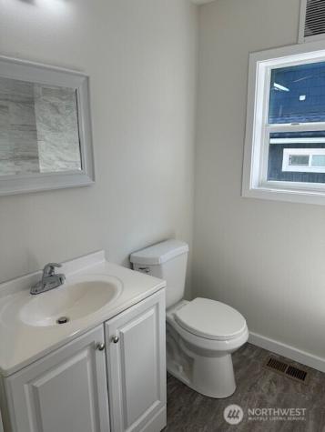 402 S 4th Avenue Kelso WA 98626