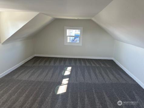 402 S 4th Avenue Kelso WA 98626