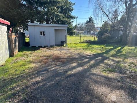402 S 4th Avenue Kelso WA 98626