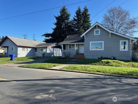 402 S 4th Avenue Kelso WA 98626