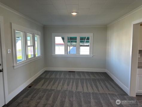 402 S 4th Avenue Kelso WA 98626