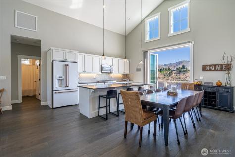 250 Bobcat Lane Chelan WA 98816