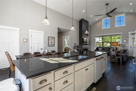 250 Bobcat Lane Chelan WA 98816